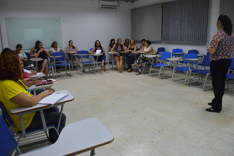 Primeira aula do curso de Libras